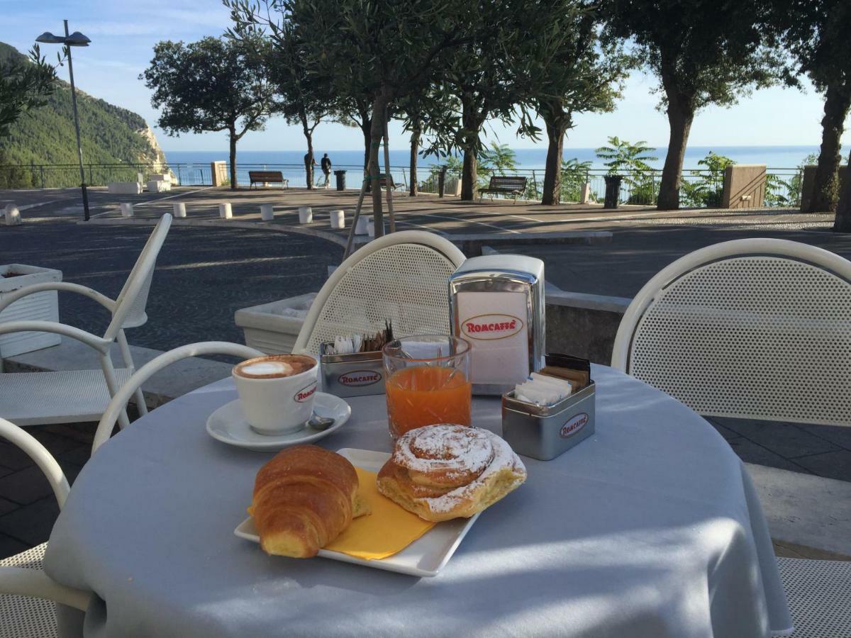 Отель L'Orizzonte Relais Сироло Экстерьер фото